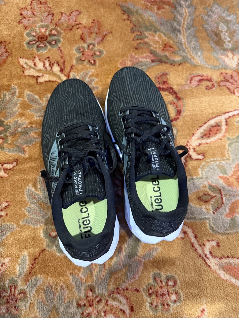 New Balance Women’s FuelCell Propel Sneakers 👟 Brand New - Picture 2 of 9